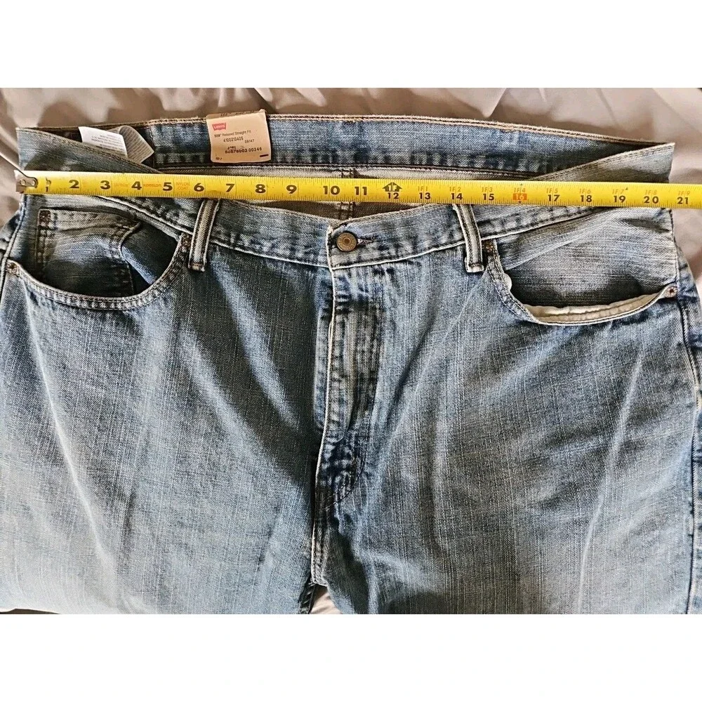 Levi's 559 Jeans Straight Leg Relaxed Fit Medium Wash Blue Denim Mens 42x30 NWT